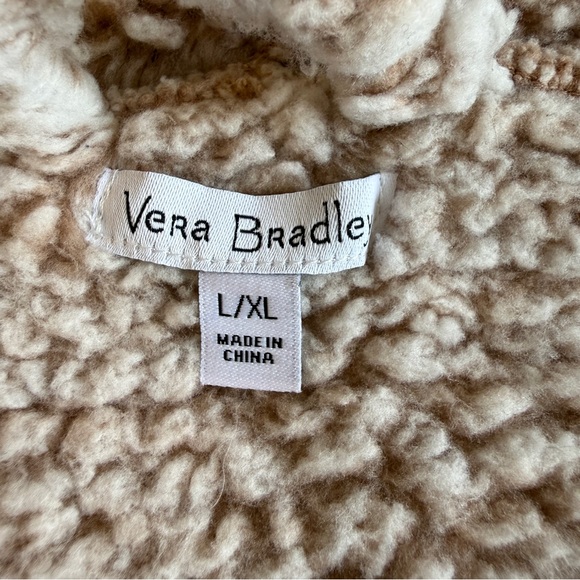 Vera Bradley | Tan Teddy Robe with Patterned Trim - Picture 5 of 9